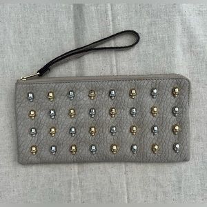🌟NWOT🌟Punch Case by Leslie Hsu🌟Vegan leather clutch wristlet skull accen…